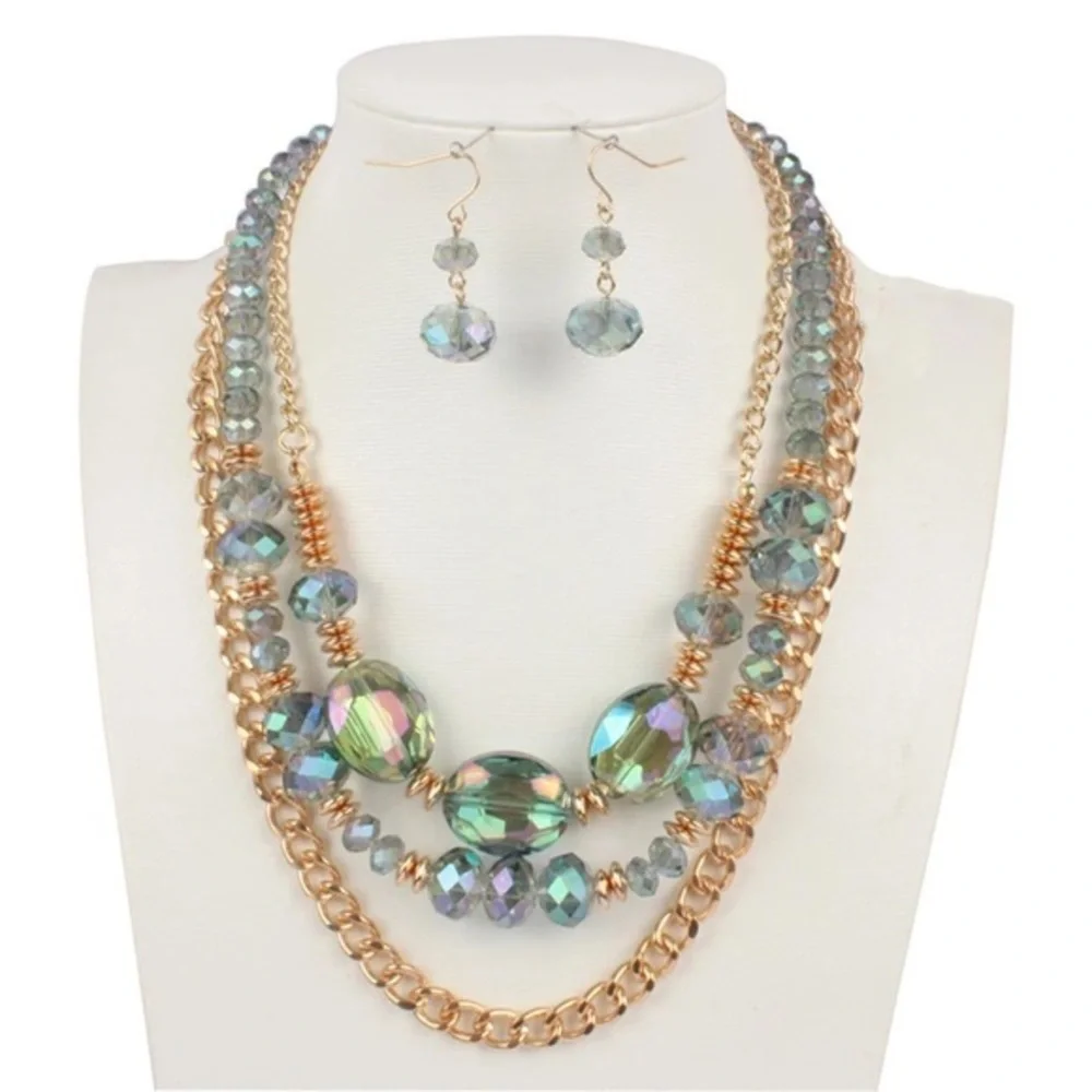 Amyrah crystal necklace set